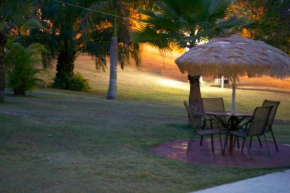 Isabela Villa sleeps 40, pool, Jacuzzi, BBQ, power plant, volley, pool table